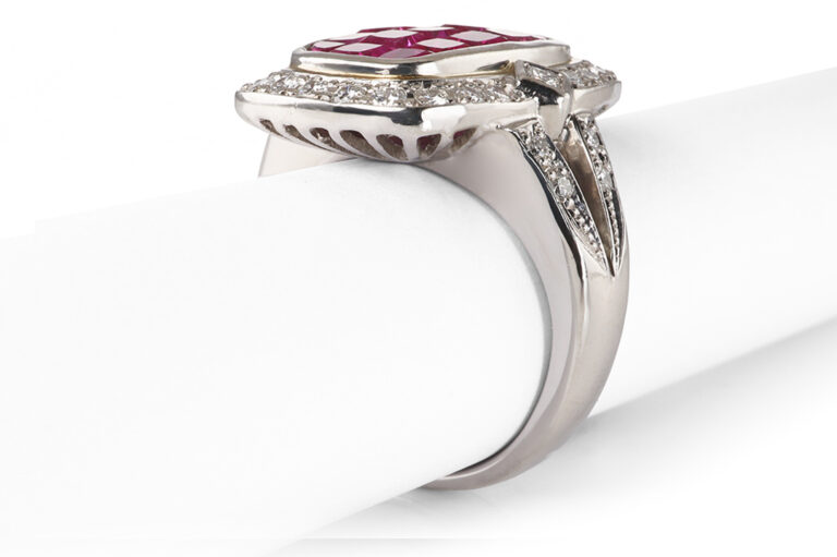 Ring 15 Rubine ca 1,81 ct 33 Diamanten ca 0,38 ct Platin IGI Gr 49 [BRORS 20997]