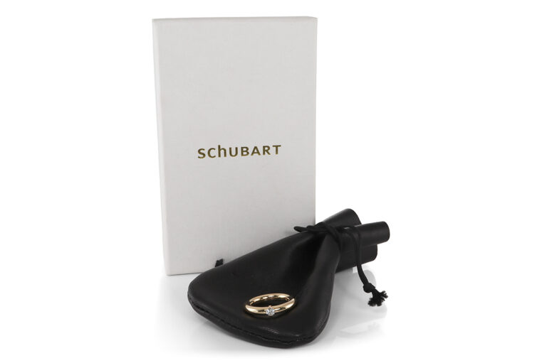 Ring Schubart Solitär Brillant ca 0,1 ct TW/VS 750 Gelbgold Gr 51 [BRORS 21033]