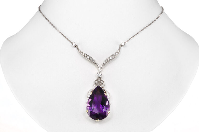 Collier 1 Amethyst ca 35 ct + 31 Brillanten ca 1,3 ct 585 IGI [BRORS 21053]