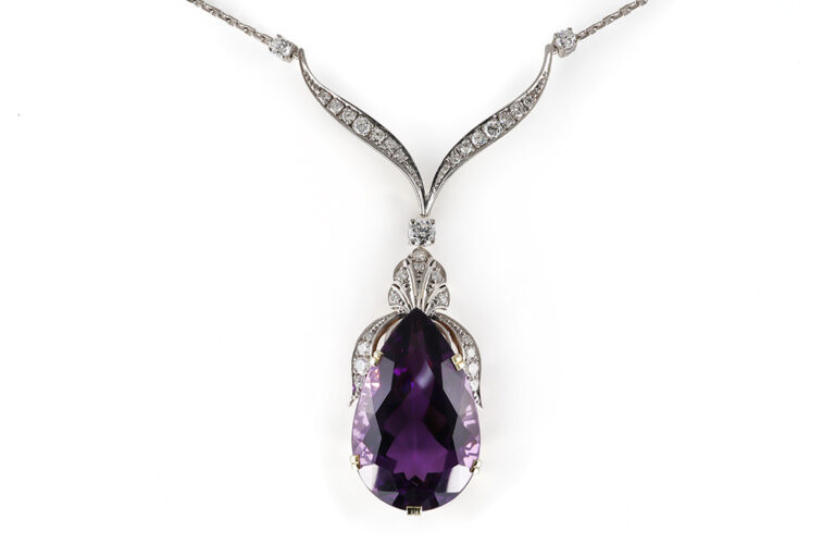 Collier 1 Amethyst ca 35 ct + 31 Brillanten ca 1,3 ct 585 IGI [BRORS 21053]