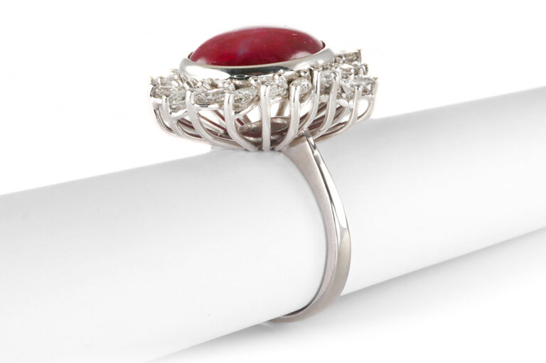 Ring Rubin unbehandelt 7,46 ct + 24 Brillanten ca 1,08 ct Gold IGI [BRORS 21056]
